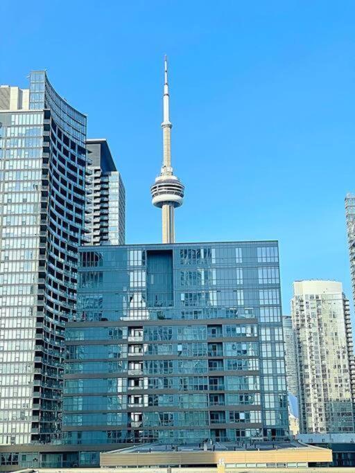 Stunning Luxurious Lakeview Condo By Cn Tower Toronto Zewnętrze zdjęcie