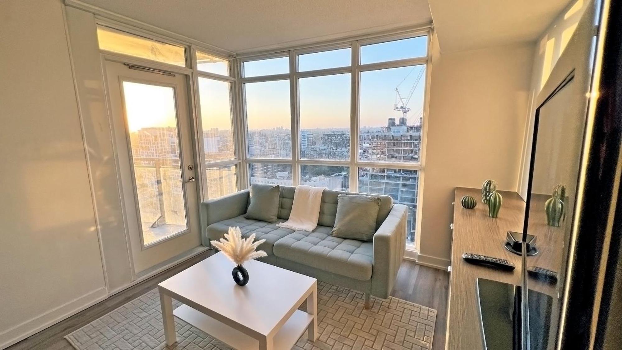 Stunning Luxurious Lakeview Condo By Cn Tower Toronto Zewnętrze zdjęcie